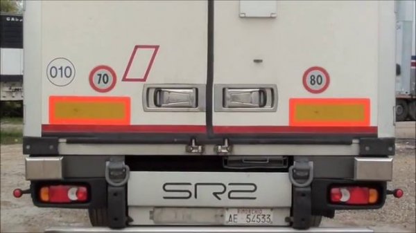 Semirimorchio usato Lamberet con Carrier Maxima 1300 sterzante e sollevatore.