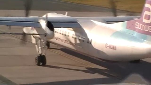 Air Southwest Landing at Plymouth Airport, Tower View смотреть онлайн