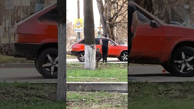 маляр от Бога. покраска автомобиля не отходя от магазина авто эмаль 😀 смотреть онлайн