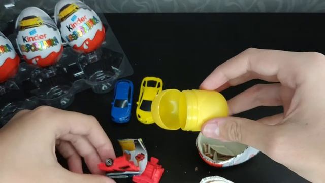 Распаковка Kinder Сюрприз Automobili Lamborgini !!!!