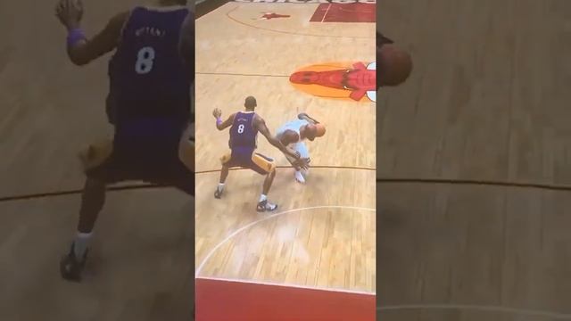 NBA LIVE 06 - JORDAN SLASHES THRU THE LANE THROW DOWN THE DUNK 👀🔥🔥🔥 [XBOX 360] смотреть онлайн