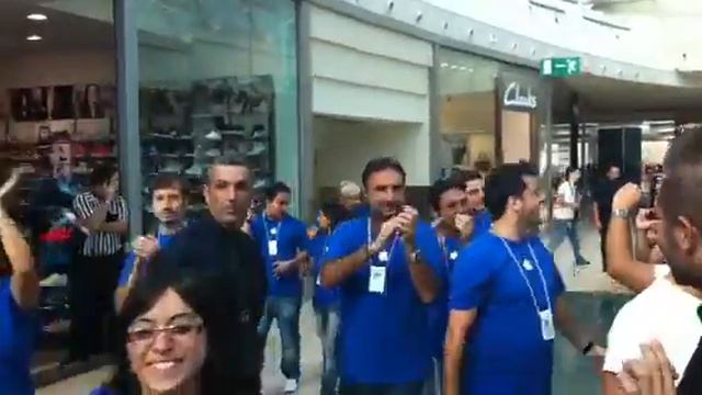 Apple Store Campania смотреть онлайн