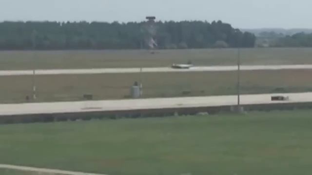 Fighter jet crashes, pilot ejects (JAS-39 Gripen), June 2015 смотреть онлайн