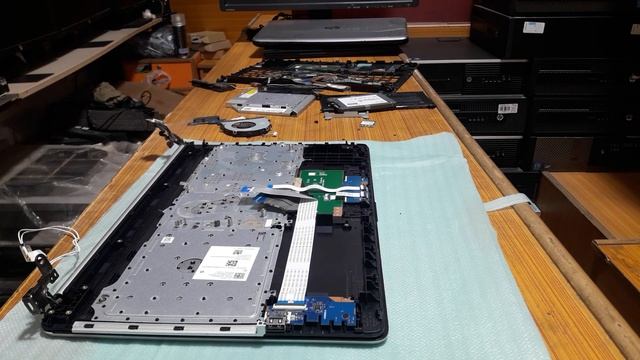 HP laptop 15-da0xxx * Keyboard Change Fixing C Panel (2) смотреть онлайн