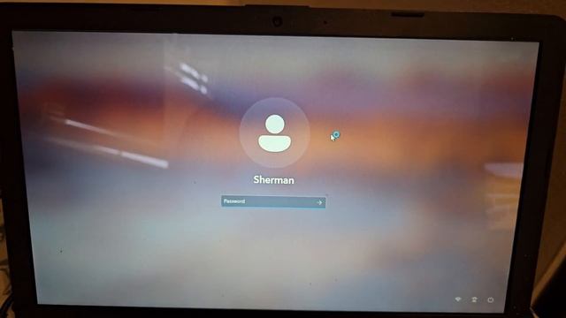2018 HP 15-bs244wm running Windows 11 Home v23H2 x64 смотреть онлайн
