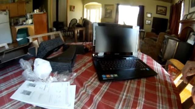 Lenovo Y40 unboxing and first impressions смотреть онлайн