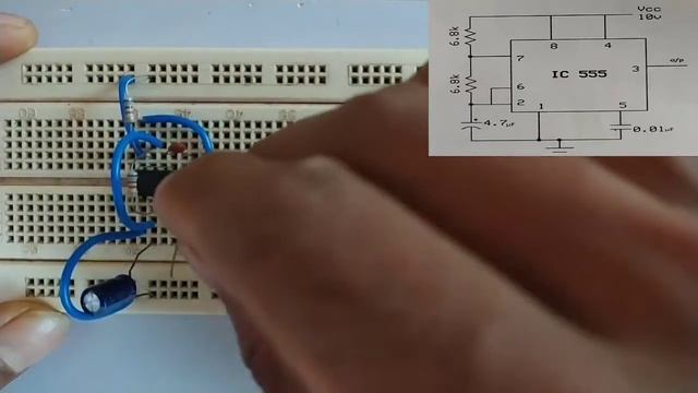 Square Wave Generator IC555 смотреть онлайн