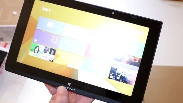 Medion Akoya P2211T 11.6inch 2-in-1 tablet/notebook unboxing and hands on [ENG] смотреть онлайн