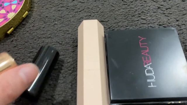 Blush & Bronzer Declutter 2020 смотреть онлайн