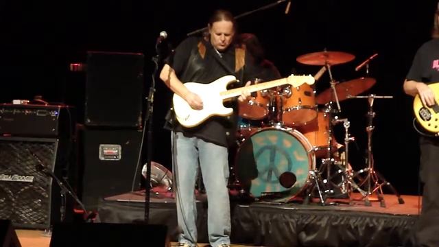 Walter Trout / Danger Zone смотреть онлайн