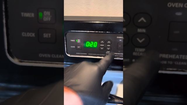 Cheesy Sopa de Conchitas / Mexican Style Mac n Cheese смотреть онлайн