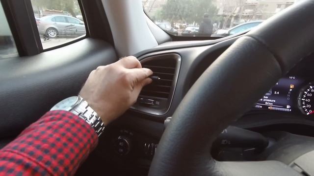 استعراض مواصفات جيب رينيجيد 2019 الفئة الثانية Jeep Renegade смотреть онлайн