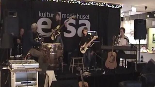 The Old Cat Part I pressed chip 240410 elsas.wmv смотреть онлайн