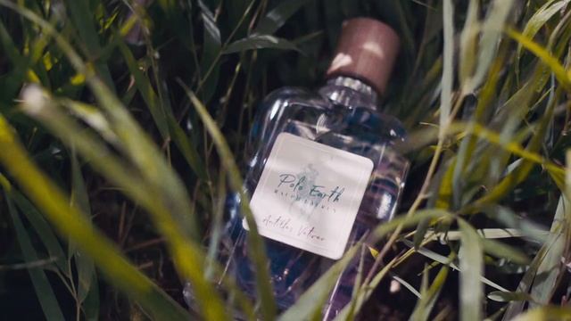 Xiao Zhan Weibo updated: Start a new sensory journey with Ralph Lauren Fragrances. смотреть онлайн