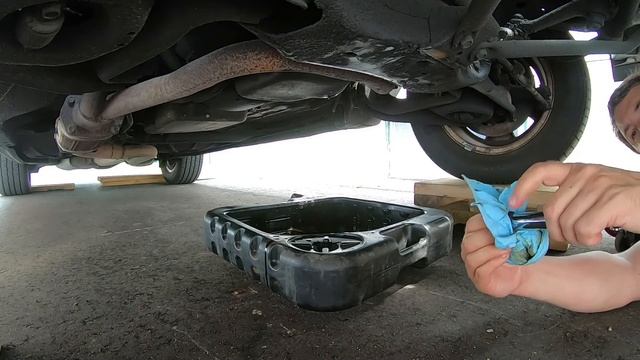 How To Change Oil On a Classic Car, Oil Change, Driveway Mechanic смотреть онлайн