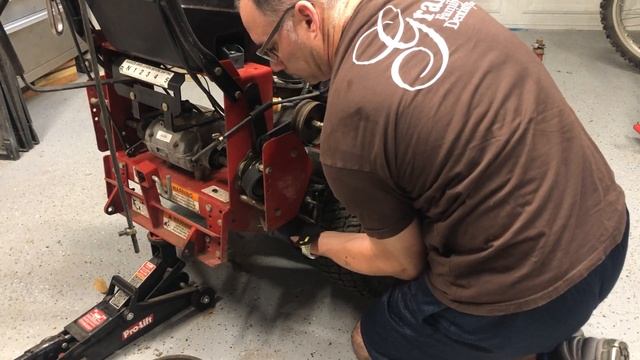 Exmark Metro Drive Belt Replacement смотреть онлайн