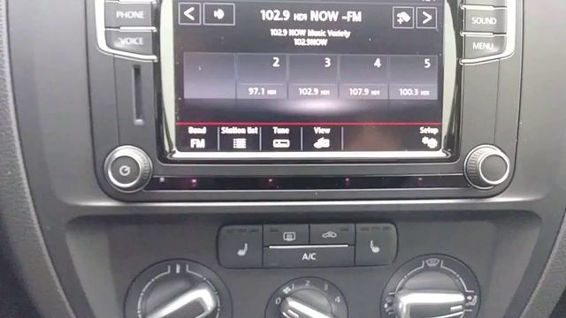 2017 Volkswagen Jetta SE смотреть онлайн