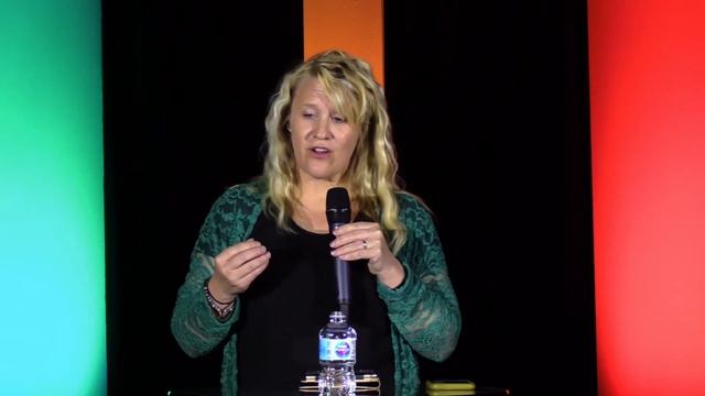 Modern Family, Part 2: Window Watching смотреть онлайн