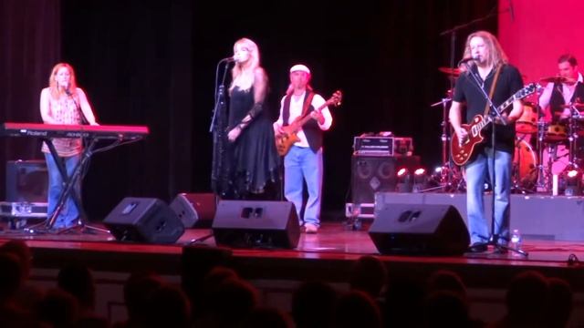 TUSK - Fleetwood Mac Tribute Band - Don't Stop смотреть онлайн
