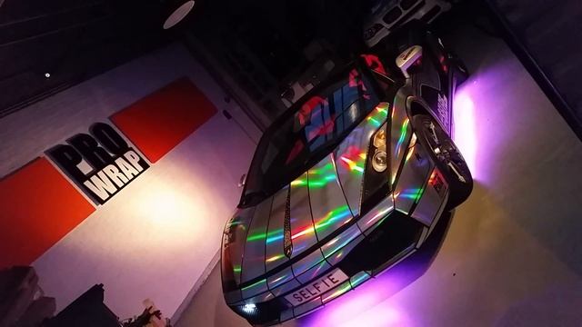 Lamborghini in holographic vinyl wrap смотреть онлайн