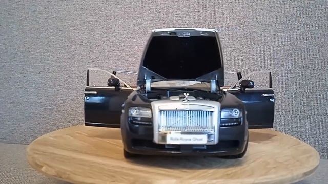 Rolls Royce Ghost смотреть онлайн