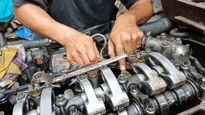 4HL1-2 valve adjustment and explanation