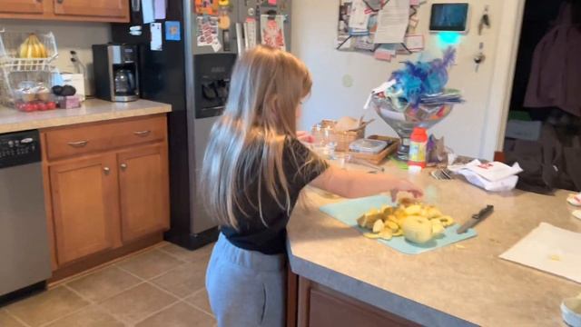 Audrey's Kitchen: Apple Crisp! смотреть онлайн