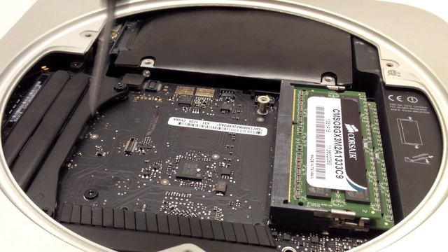 Mac Mini Unibody Second Hard Drive Installation (applies to the new Late 2012 model) смотреть онлайн