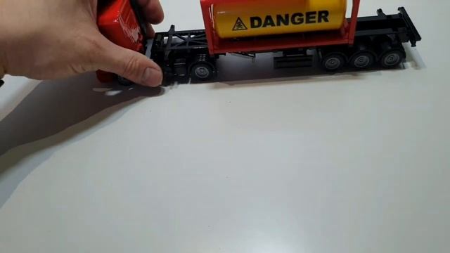 Prezentacja Modeli Siku 1:50. 3921, 3922, 2714, 1920. Siku Metal Cars.