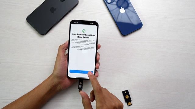 iPhone Security Keys iOS 16.3 Features in Hindi | Add Security Key to iPhone iOS 16.3 in Hindi смотреть онлайн