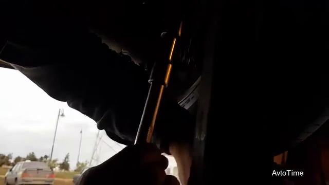 Устронение Стуков Задней Балки Mercedes benz w210 смотреть онлайн