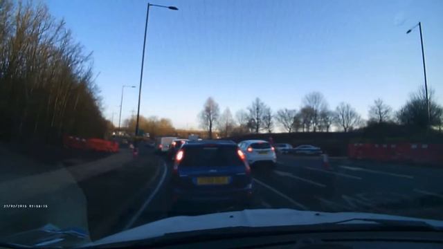 K6000 Dash Cam approaching Spitfire sculpture and Jaguar Car plant смотреть онлайн