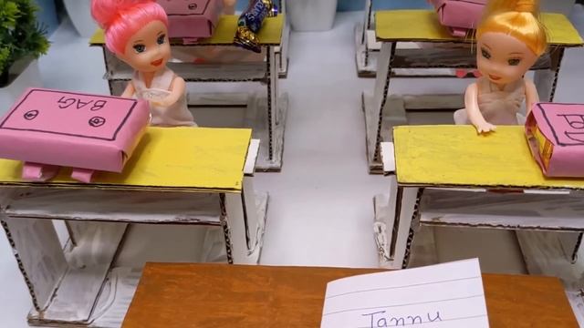 Sonam ko mili School mein punishment I Sonam ne nahi kiya Homework I Barbie Village lifestyle смотреть онлайн