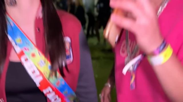 McLOVIN NO PARAÍSO DE MULHER & ROLÊ UNIVERSITÁRIO смотреть онлайн
