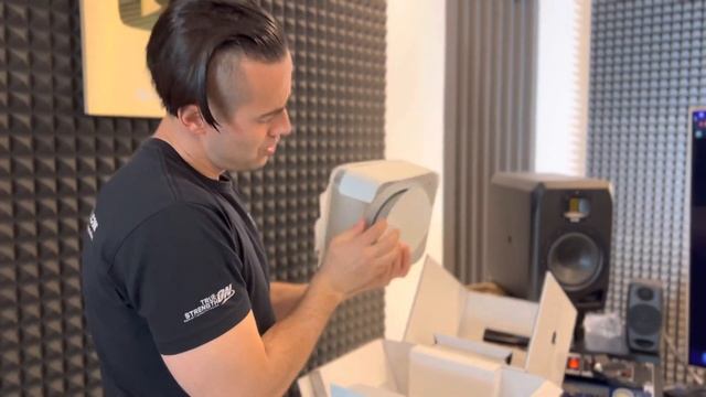 Santaflow - unboxing Mac Studio M1 Ultra смотреть онлайн