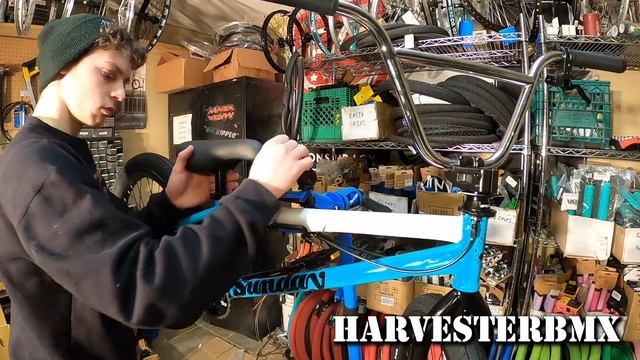 2021 Sunday Forecaster Park 20" BMX Unboxing @ Harvester Bikes смотреть онлайн