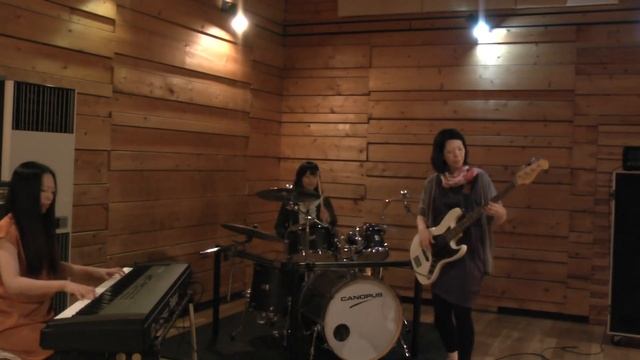 【IPJ】 →Pia-no-jaC← 『台風』　★コピバン2011★ смотреть онлайн