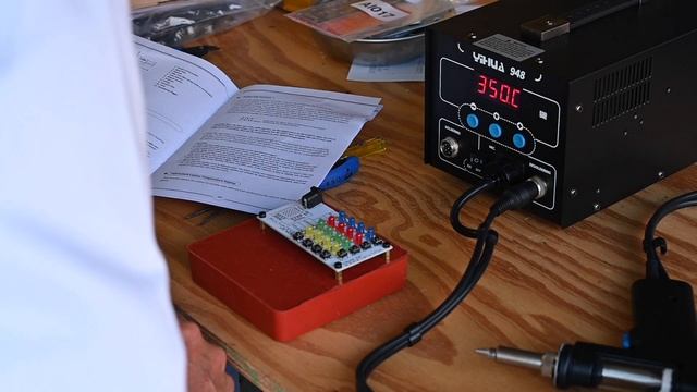 C.K. Tries A Yihua 948 Solder/desolder Station