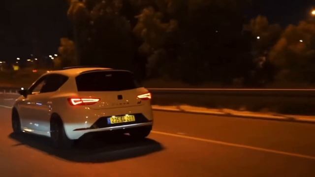 Supercar Leon Cupra Turbo Ttv5 Exhaust Armytrix FLAMES !!! Pitstop Pcp 650hp+ смотреть онлайн