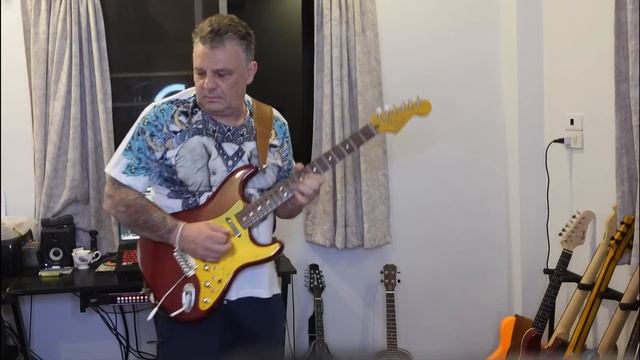 Jumping fleas On a Custom Modern Player Stratocaster смотреть онлайн