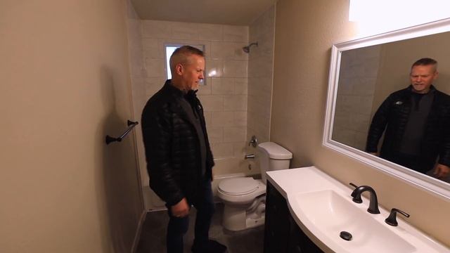 This is a STARTER HOME?!?🤔 смотреть онлайн