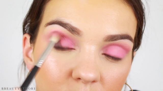 Use Your Blush as Eyeshadow смотреть онлайн