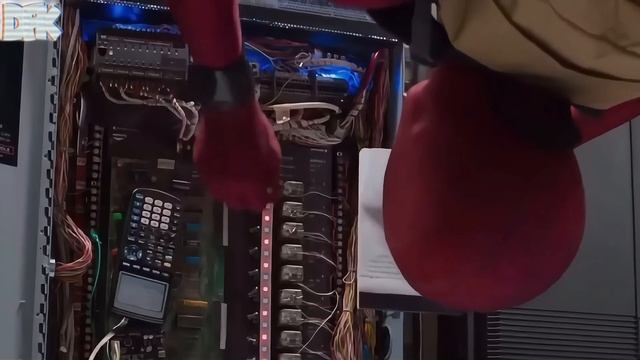 WHICH SPIDER-MAN IS THE STRONGEST? смотреть онлайн