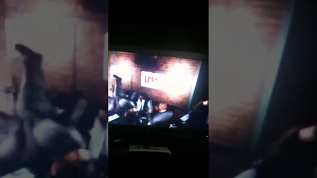 Gta 4 throwing stuff at people while there on the computer. смотреть онлайн