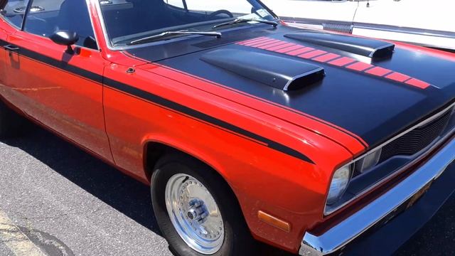 Plymouth Duster Father's Day Car Show at Macy's смотреть онлайн