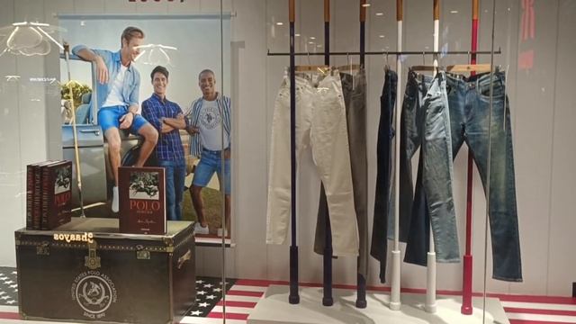 Window Display in Stores- Learn VM смотреть онлайн