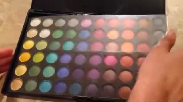 Beautifull MAC 180 EYESHADOW PALETTE смотреть онлайн