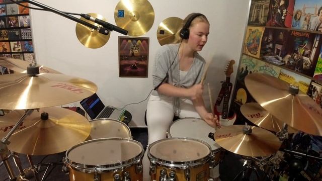Bruno Mars, Anderson .Paak, Silk Sonic - Smokin Out The Window (Drum Cover) смотреть онлайн