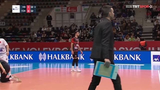 Maçın Tamamı | Halkbank - TÜRŞAD "AXA Sigorta Efeler Ligi" смотреть онлайн
