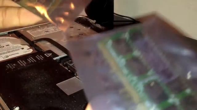 Macbook Pro 8 gig ram upgrade install смотреть онлайн